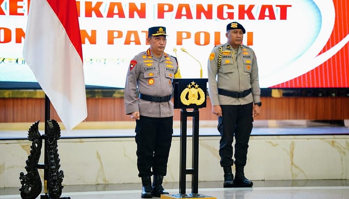 13 Pati Polri Naik Pangkat Setingkat Lebih Tinggi